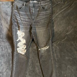 American Eagle size 18 reg